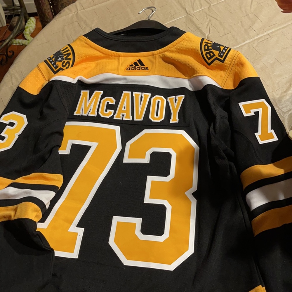Boston Bruins Adidas McAvoy jersey SZ L